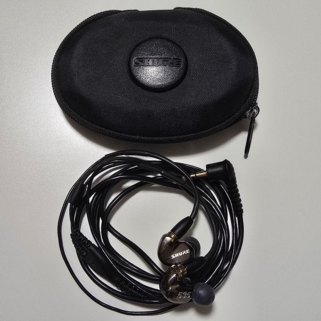 SHURE SE535 イヤホン (ケース付き)