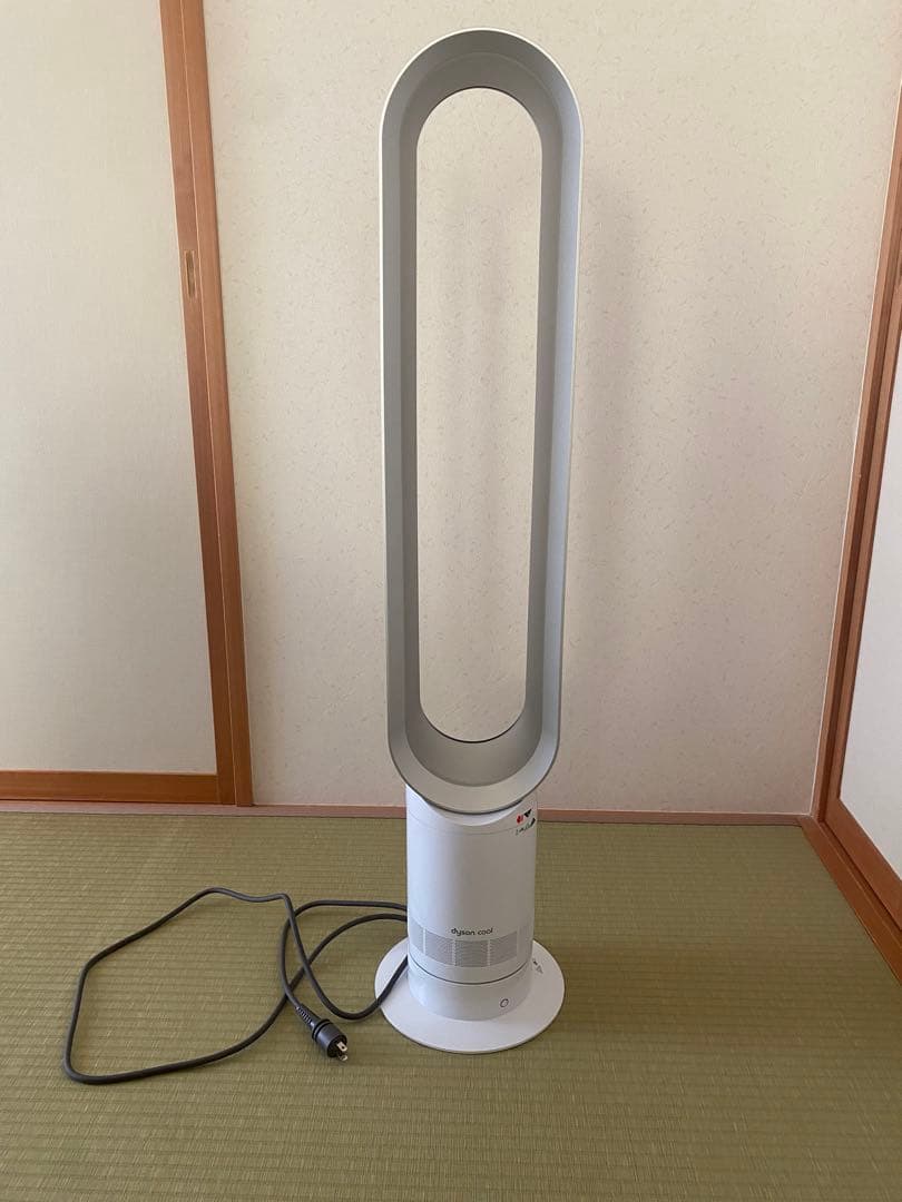 値下げしました！ダイソン Cool AM07扇風機　ホワイト・シルバー