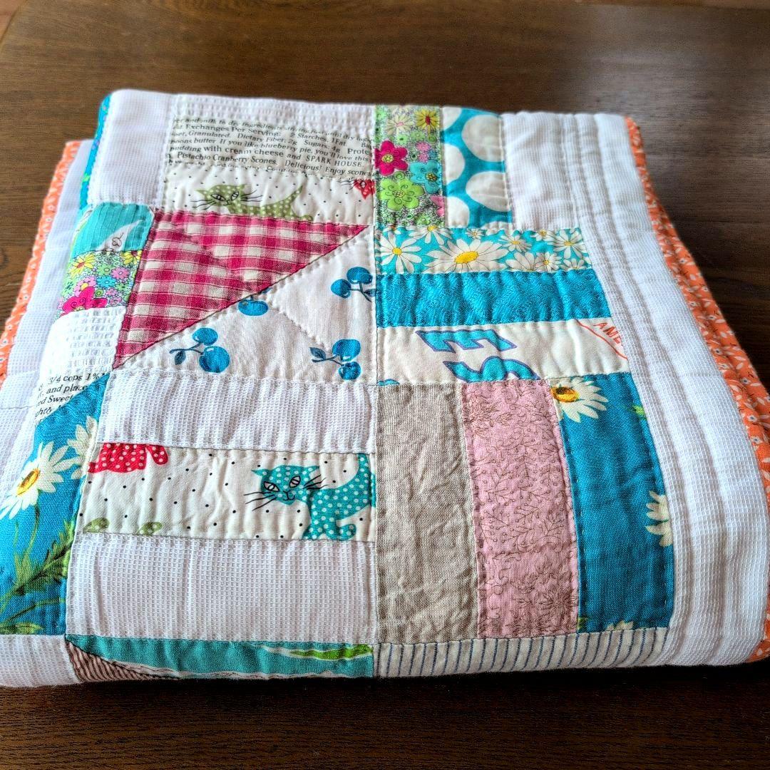 パッチワークキルト　ハンドメイド