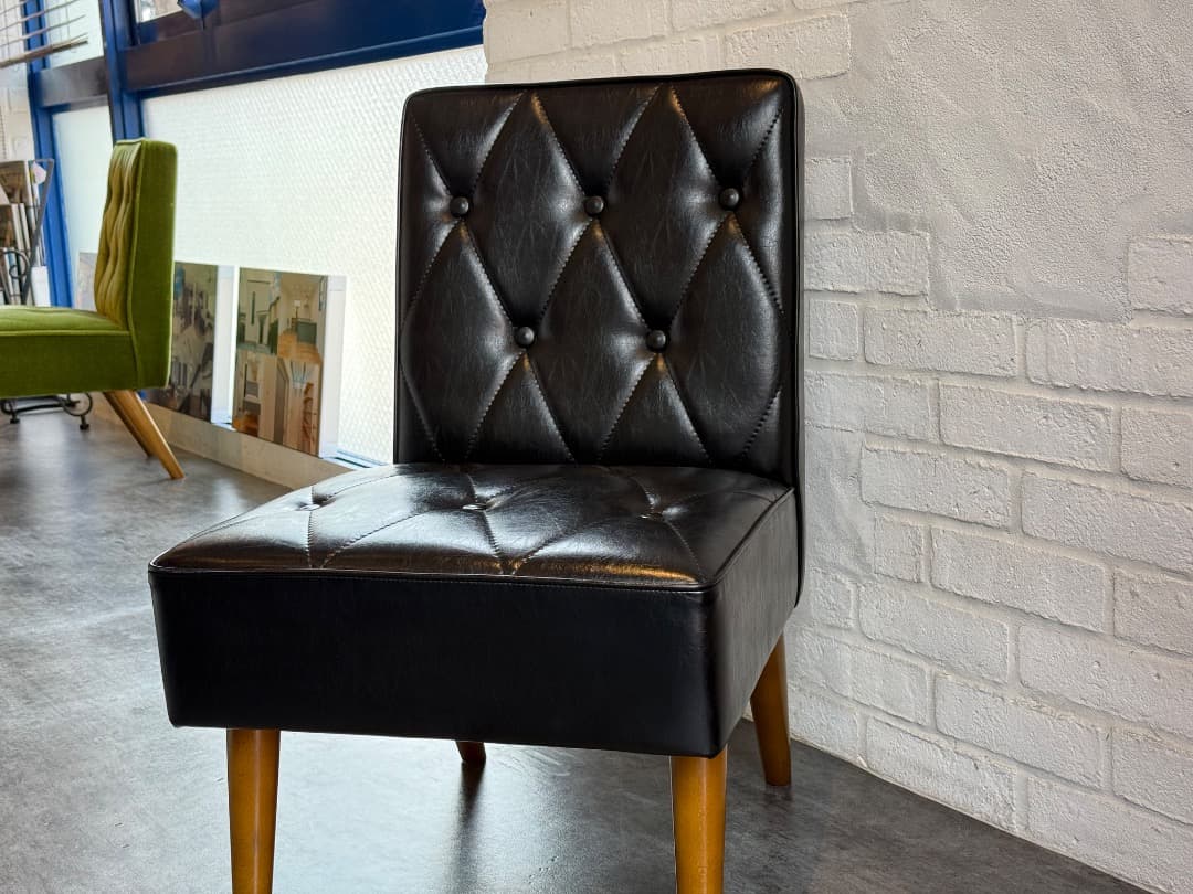 カリモク60 カフェチェア スタンダードブラック