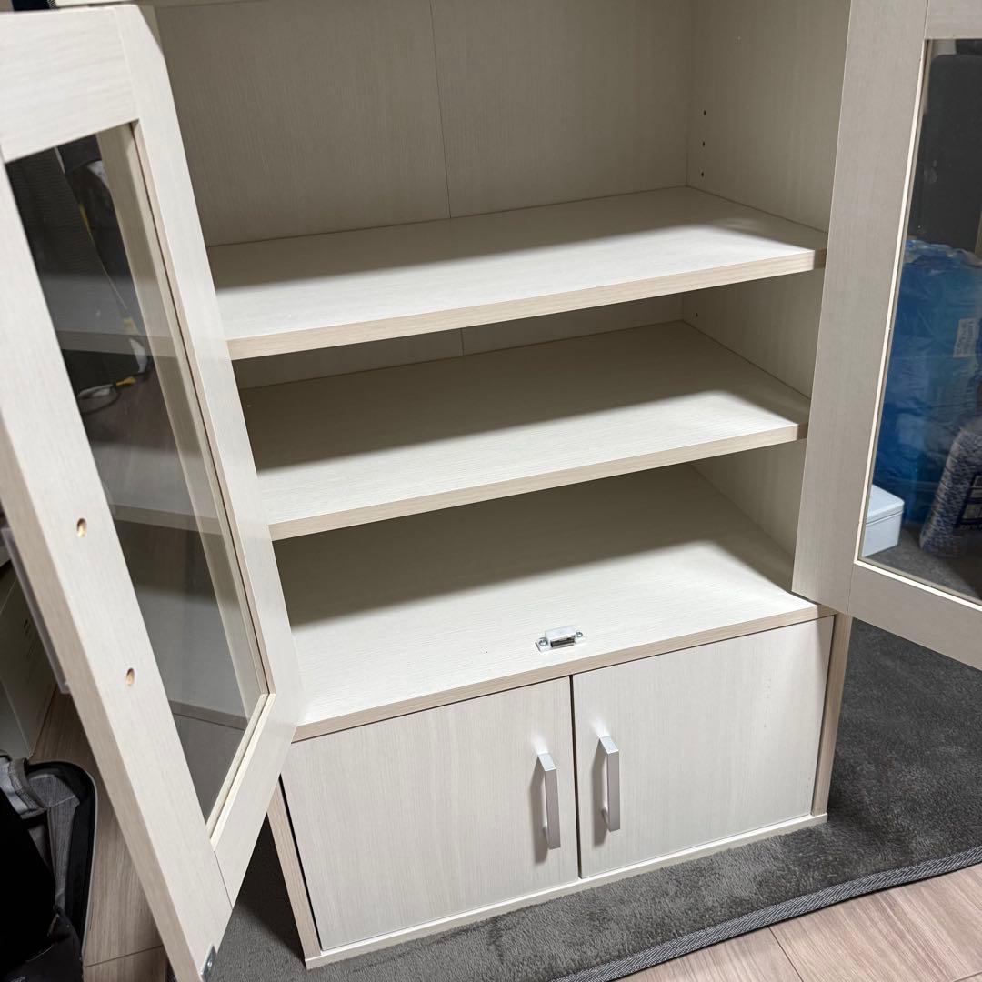 【美品】ガラスキャビネット 食器棚　オフホワイト　引き取り限定