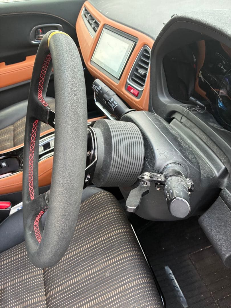 ヴェゼル 車検対応ステアリングボス(ステアリング付き)