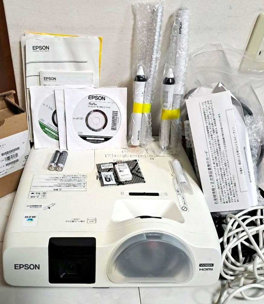 EB-536WT プロジェクター　電子ペン・無線LANユニット付・電子黒板