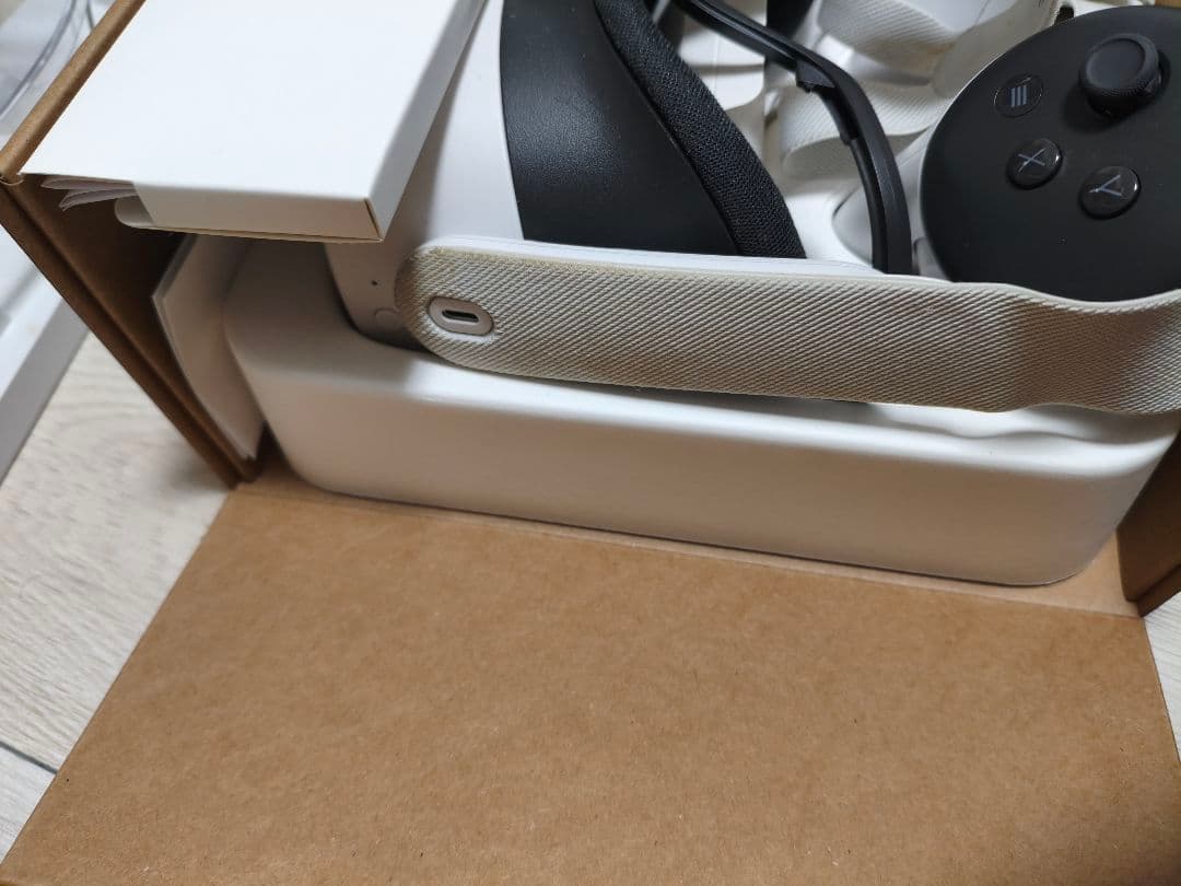 メタクエスト3S　充電ドック付き 使用3ヶ月　汚れあり