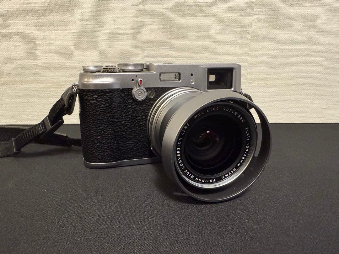 富士フィルム Fujifilm FinePix X100 純正レンズ&フード付