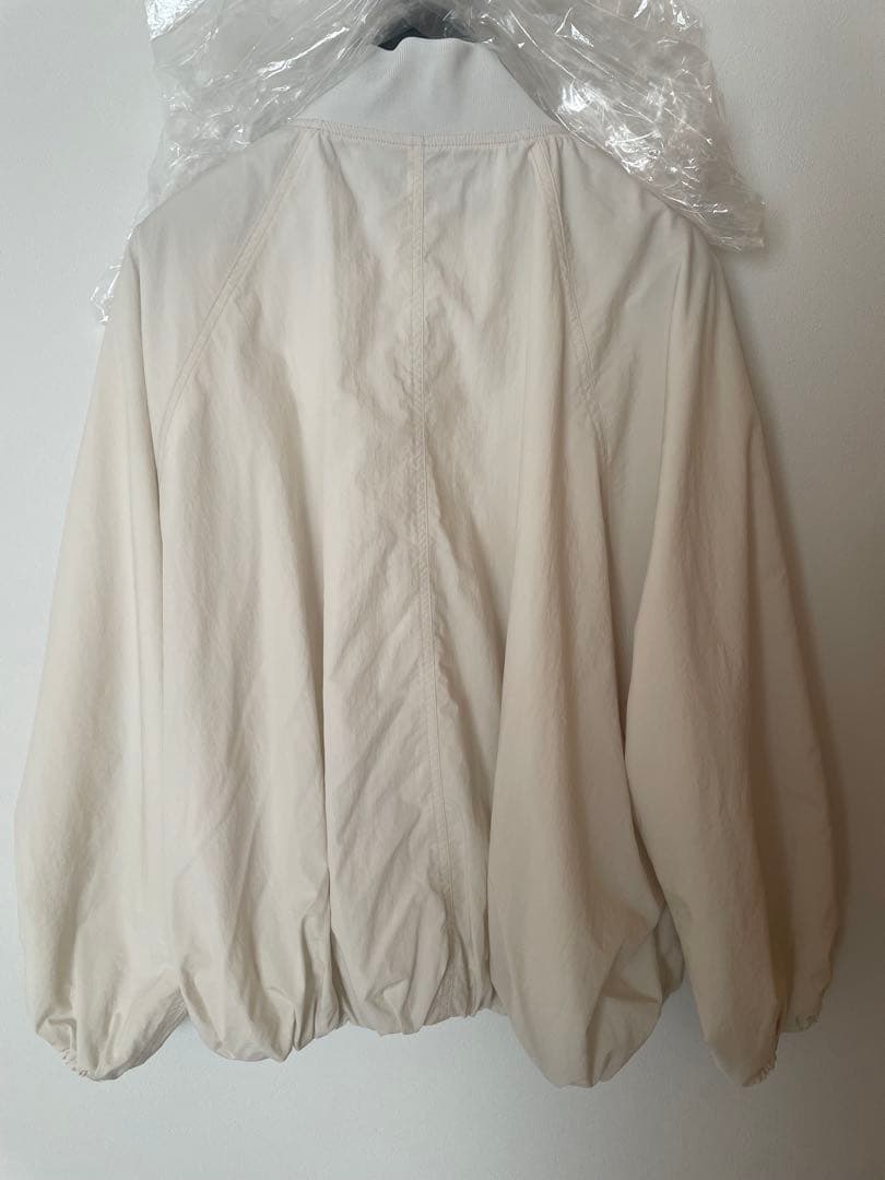 新品　TICCA ナイロンショートMA-1 アイボリー