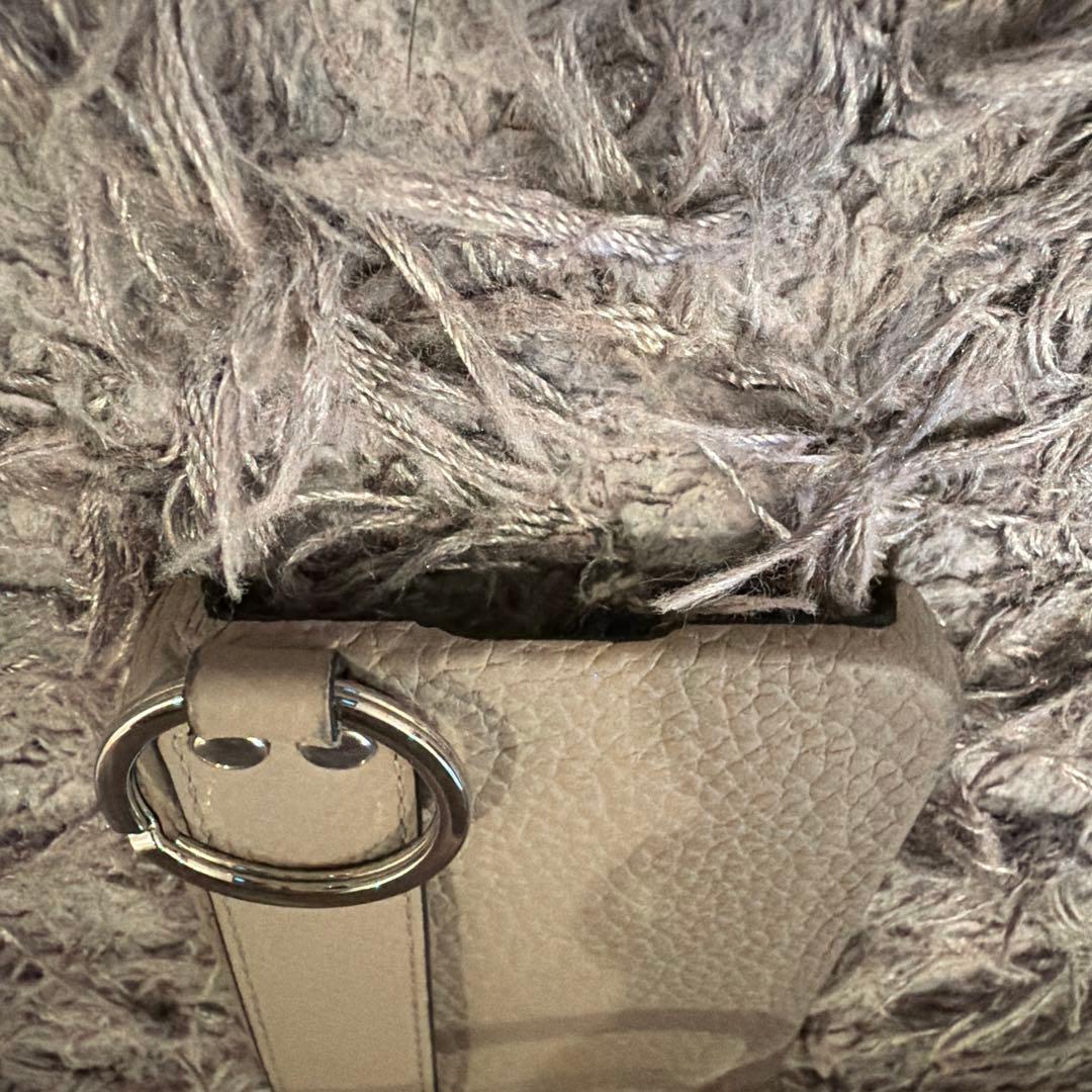 美品　ボナベンチュラ iPhone 15 Pro ケース ストラップ