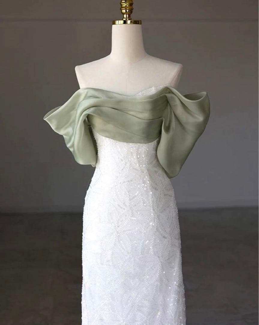 バイカラーがオシャレなスパンコールロングイブニングドレス