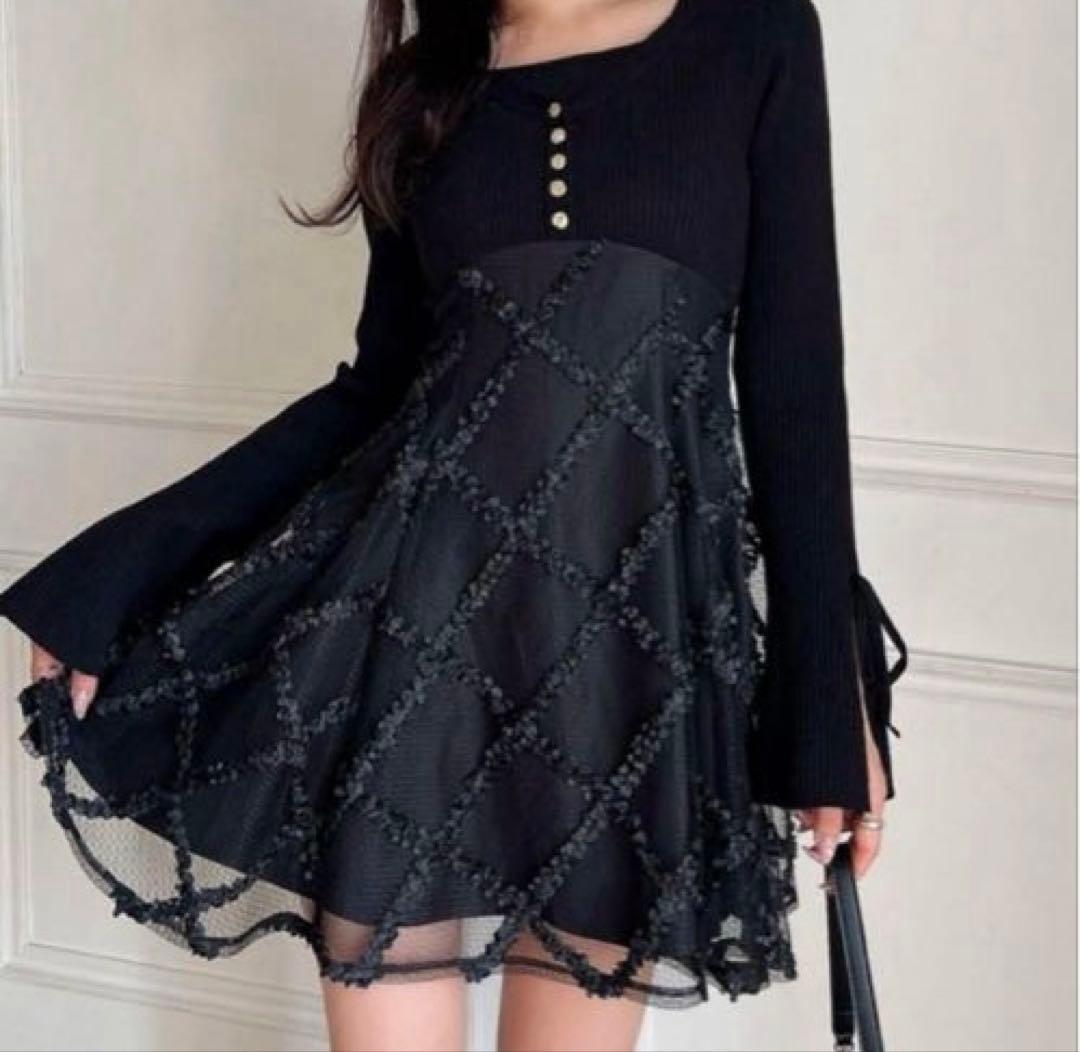 リゼクシー　ドッキングフレアミニニットワンピース　ブラック