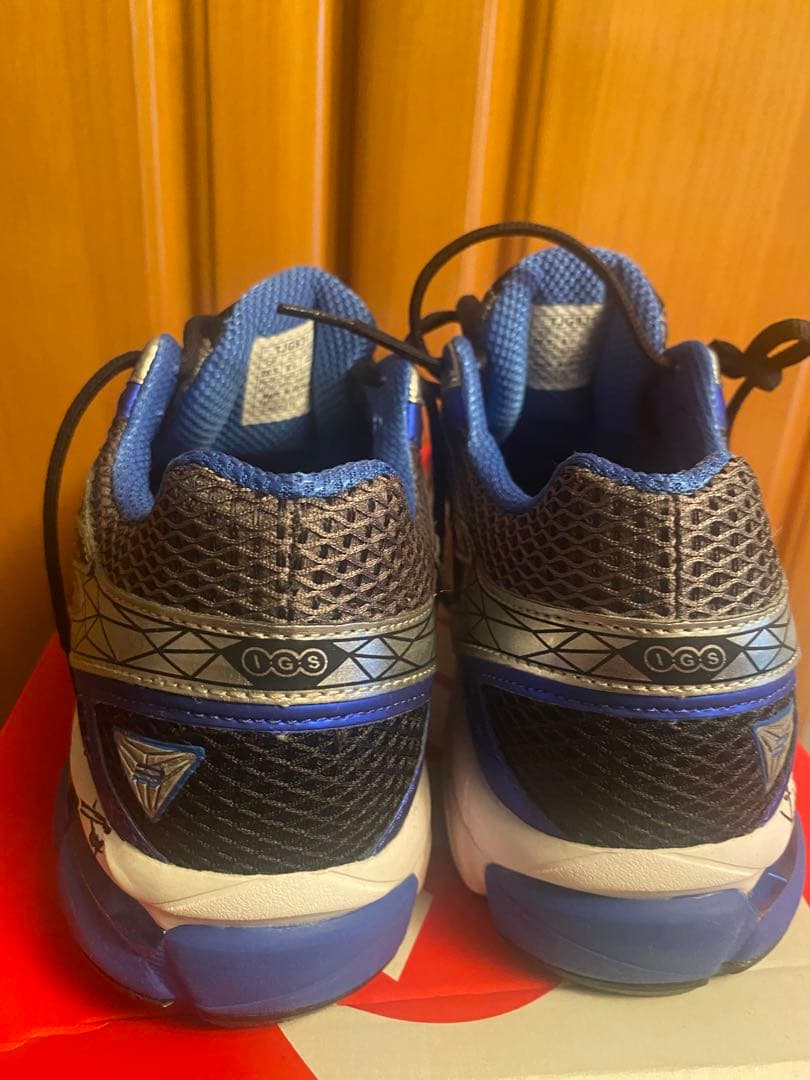 【小野伸二選手実使用品直筆サイン入】アシックストレーニングシューズ おまけ付