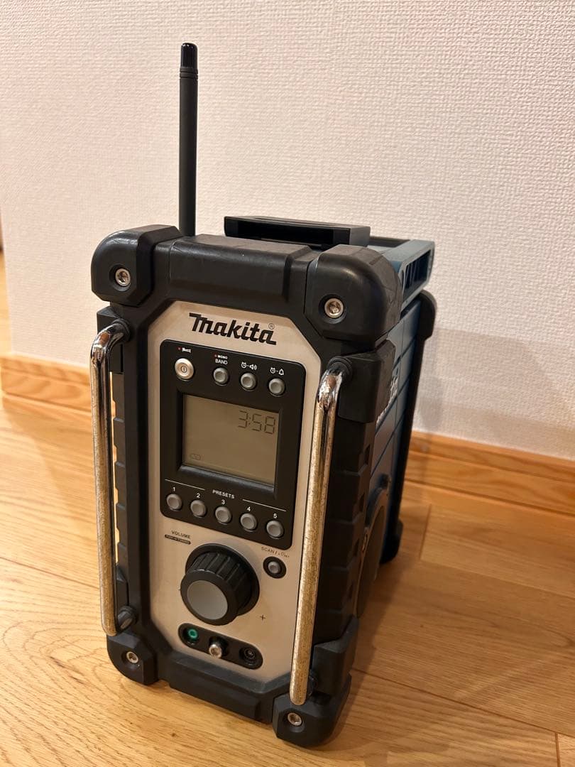 マキタ(Makita) ラジオ　MR102
