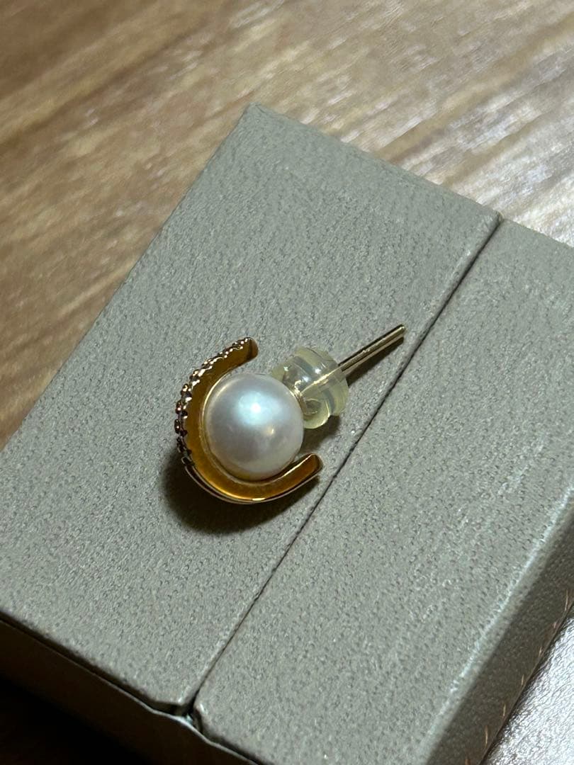 ヒロタカ　BELUGA アコヤパール ダイヤモンド ピアス M サイズ