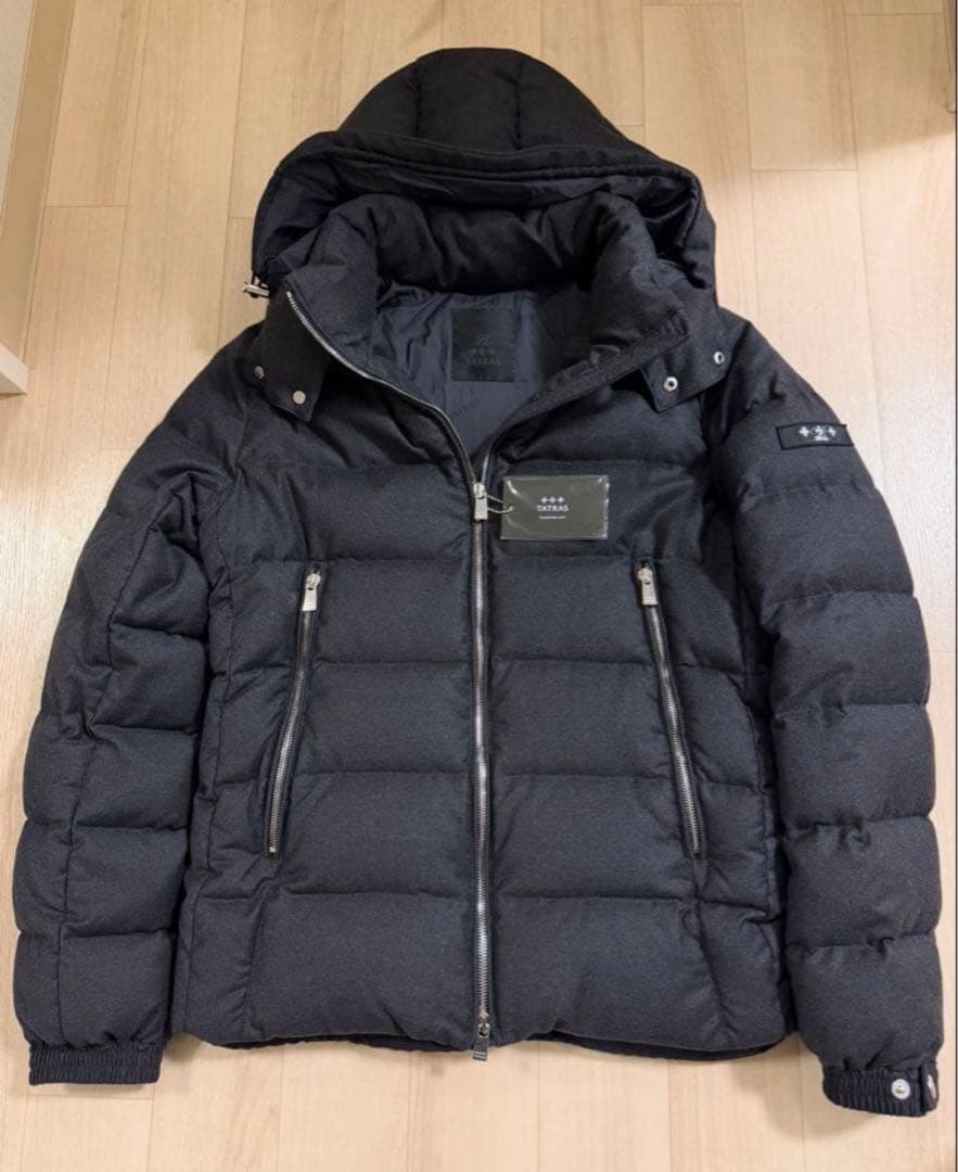 極美品 タトラス DOMIZIANO ドミッツィアーノ ダウンジャケット 黒