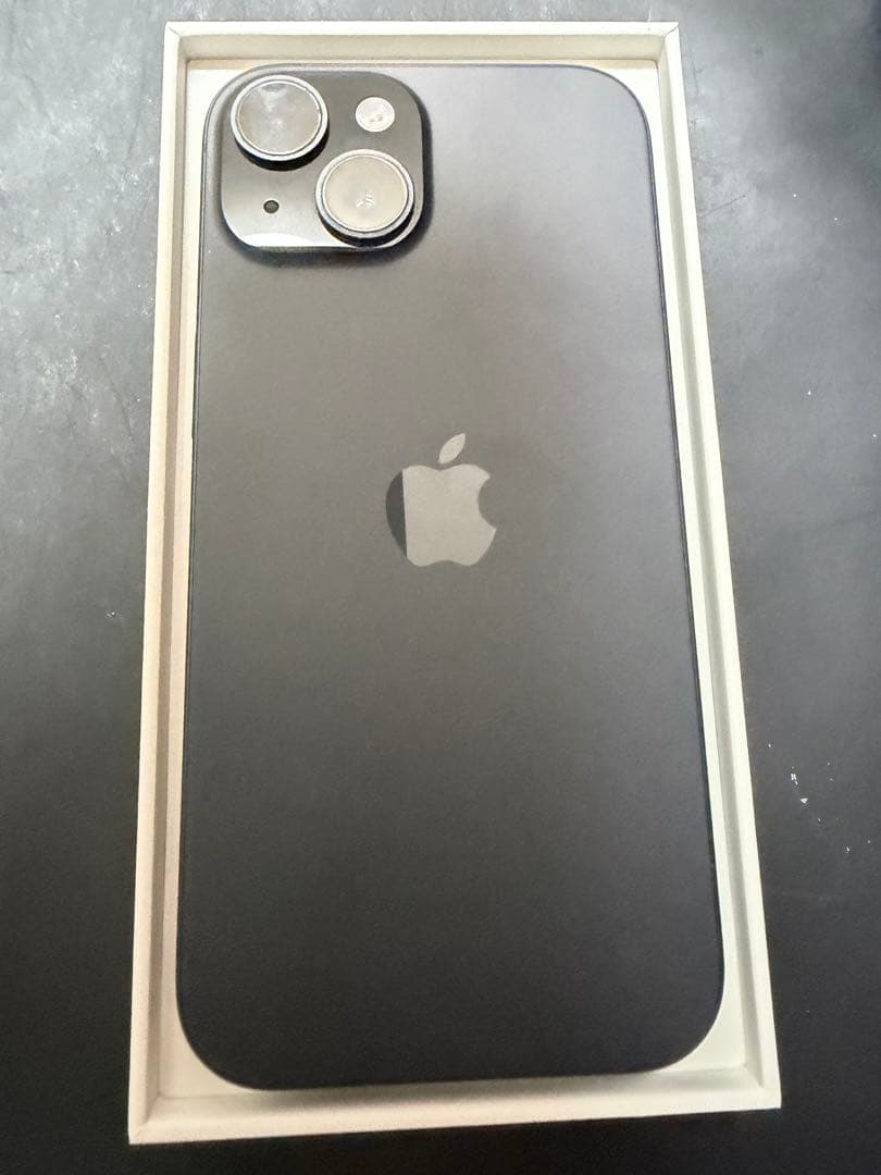 Apple iPhone15 ブラック 256GB simフリー　美品