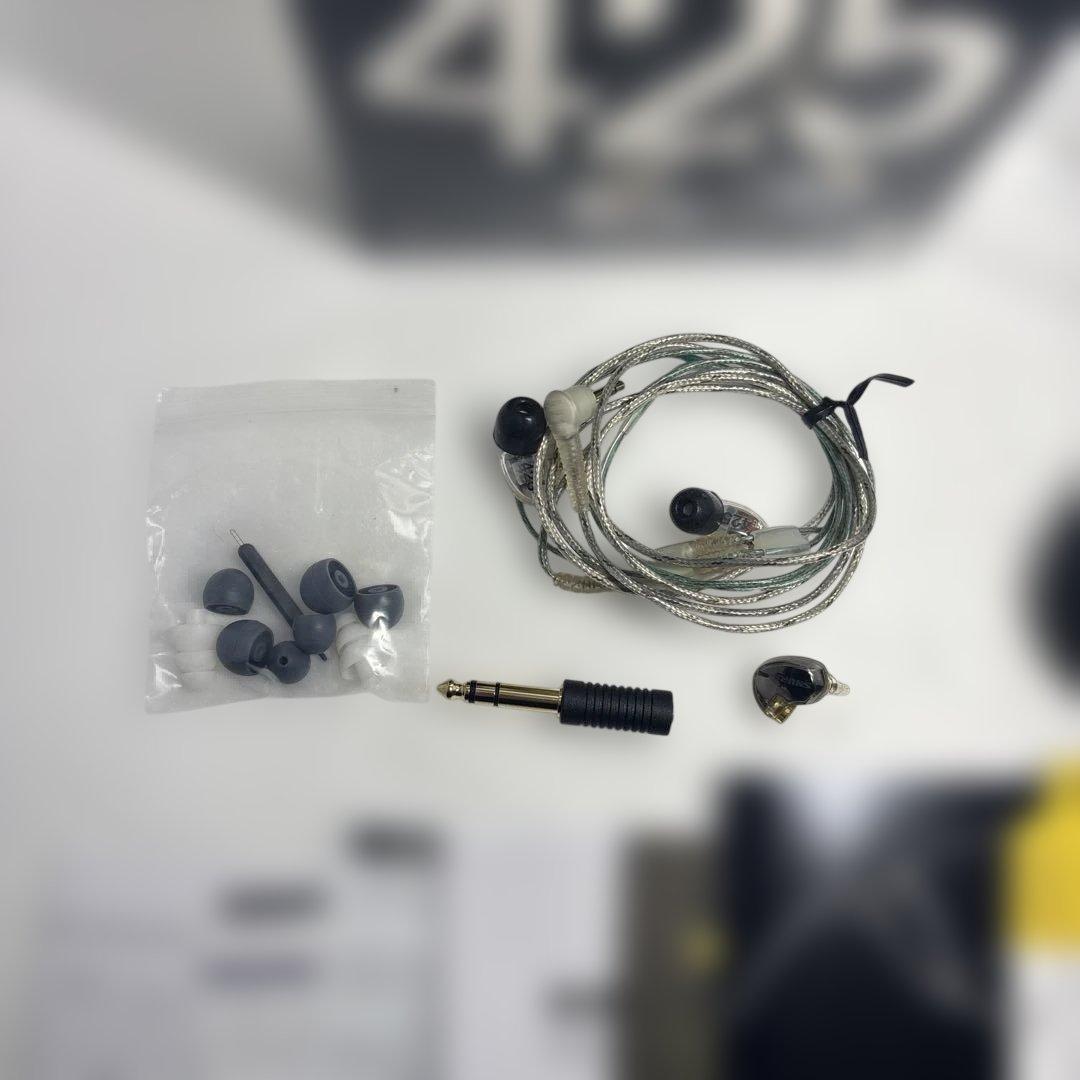 SHURE SE425 一部テープ補修あり