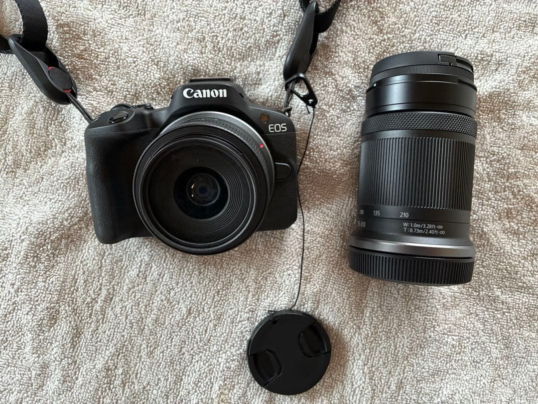 中古　Canon EOS R50 ミラーレスカメラ 本体とレンズ付き