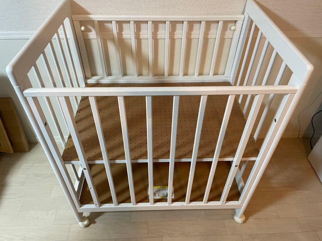 カトージ ハイシートミニベビーベッド ハイタイプ 床板調節可能 収納棚付