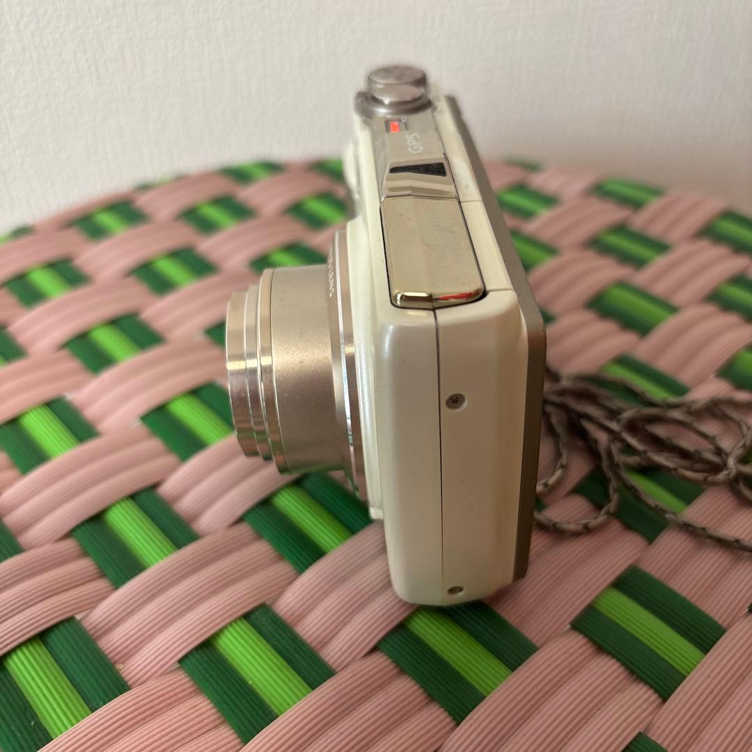 充電器付　OLYMPUS コンパクトデジタルカメラ SH-25MR