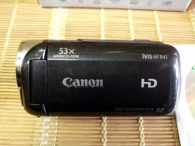 美品★キャノン　HDビデオカメラ　iVIS HF R41　予備バッテリー付