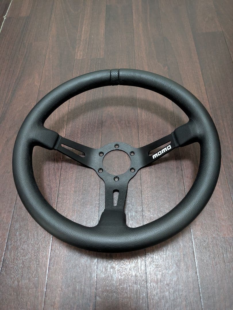 モモ ステアリング 32.8パイ momo