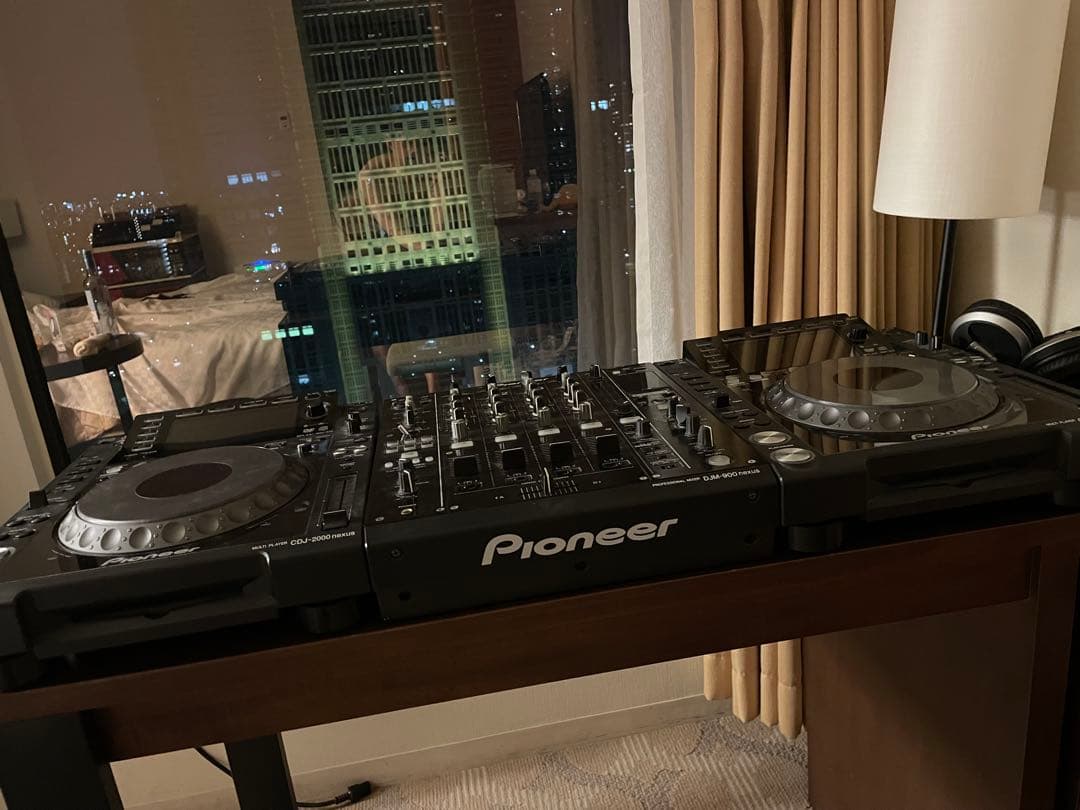 Pioneer CDJ900 nexus 2台とミキサーDJM900 nexus
