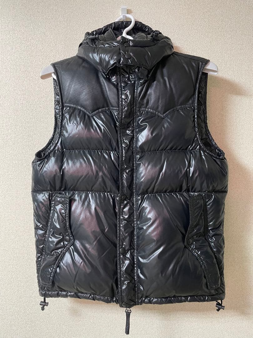 ち*る様 国内正規品　美品DUVETICAダウンベスト　ブラック　ヨーク羊革レザ