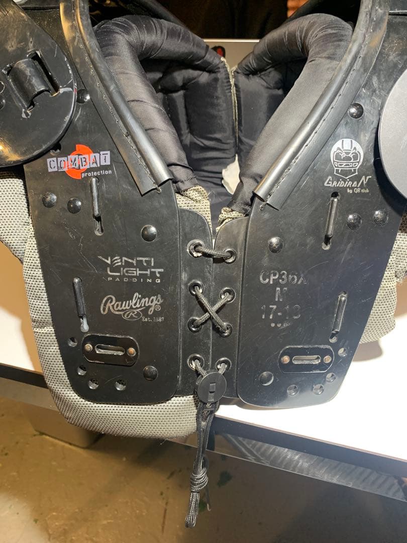 アメリカンフットボール　ローリングス　 ショルダーパッド