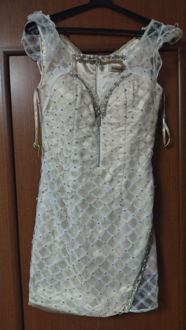 ROBE de FLEURS ビーズ装飾アイボリードレス