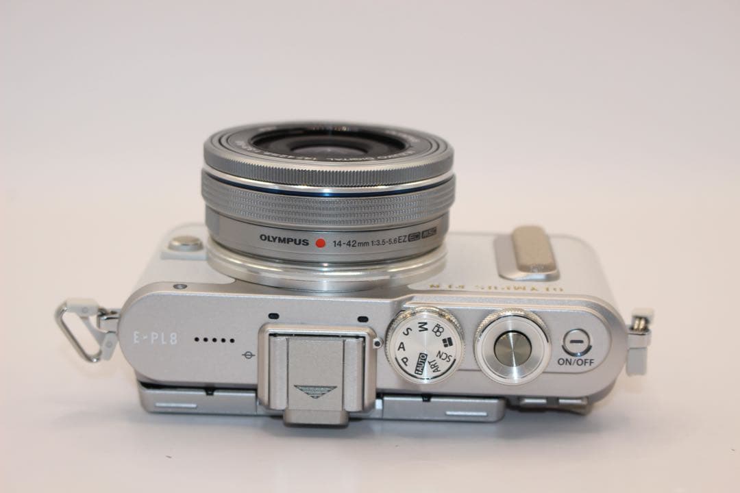 ★ショット数1213回★ オリンパス　E-PL8 レンズキット　ミラーレス
