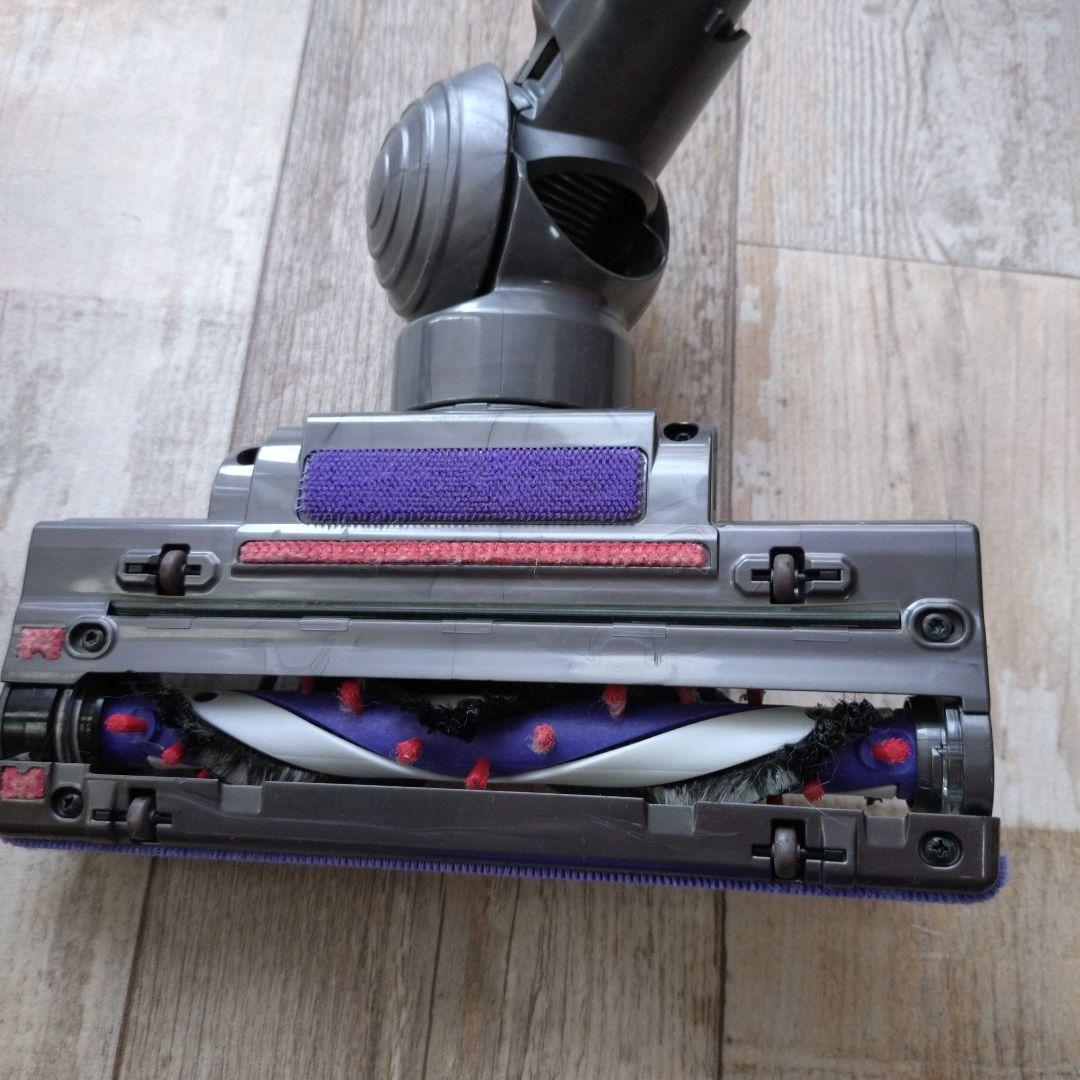Dyson スティッククリーナー本体と付属品 部品取りとして　ご購入下さい。