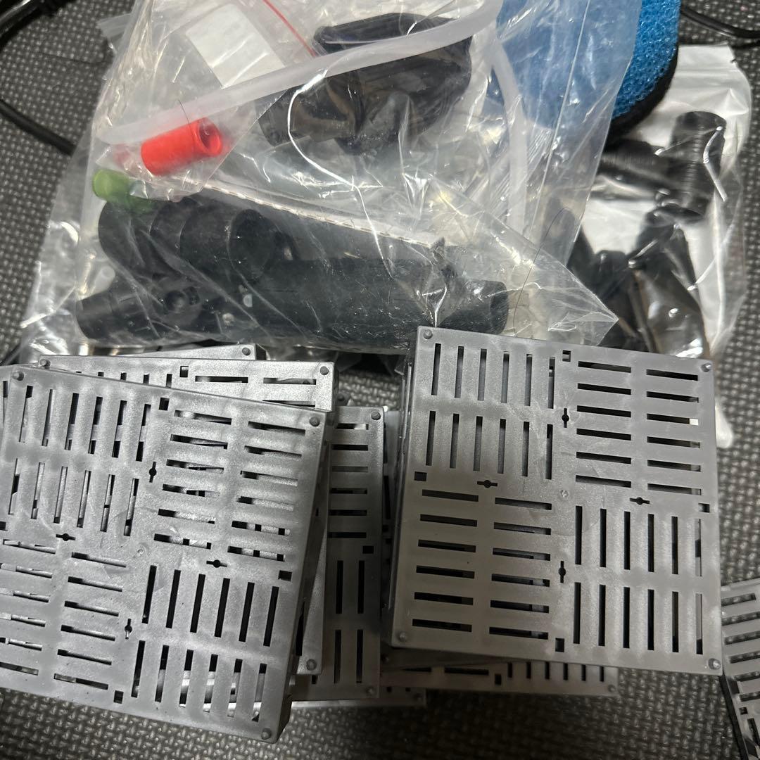 信*一様 水槽セット　半年のみ使用　備品もいっぱいあります