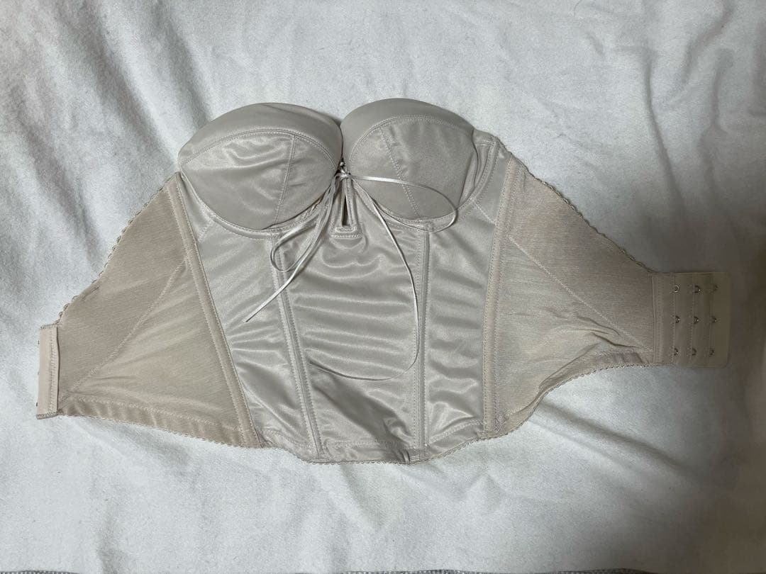 BRIDAL BEAUTE バックレスビスチェ　ブライダルインナー