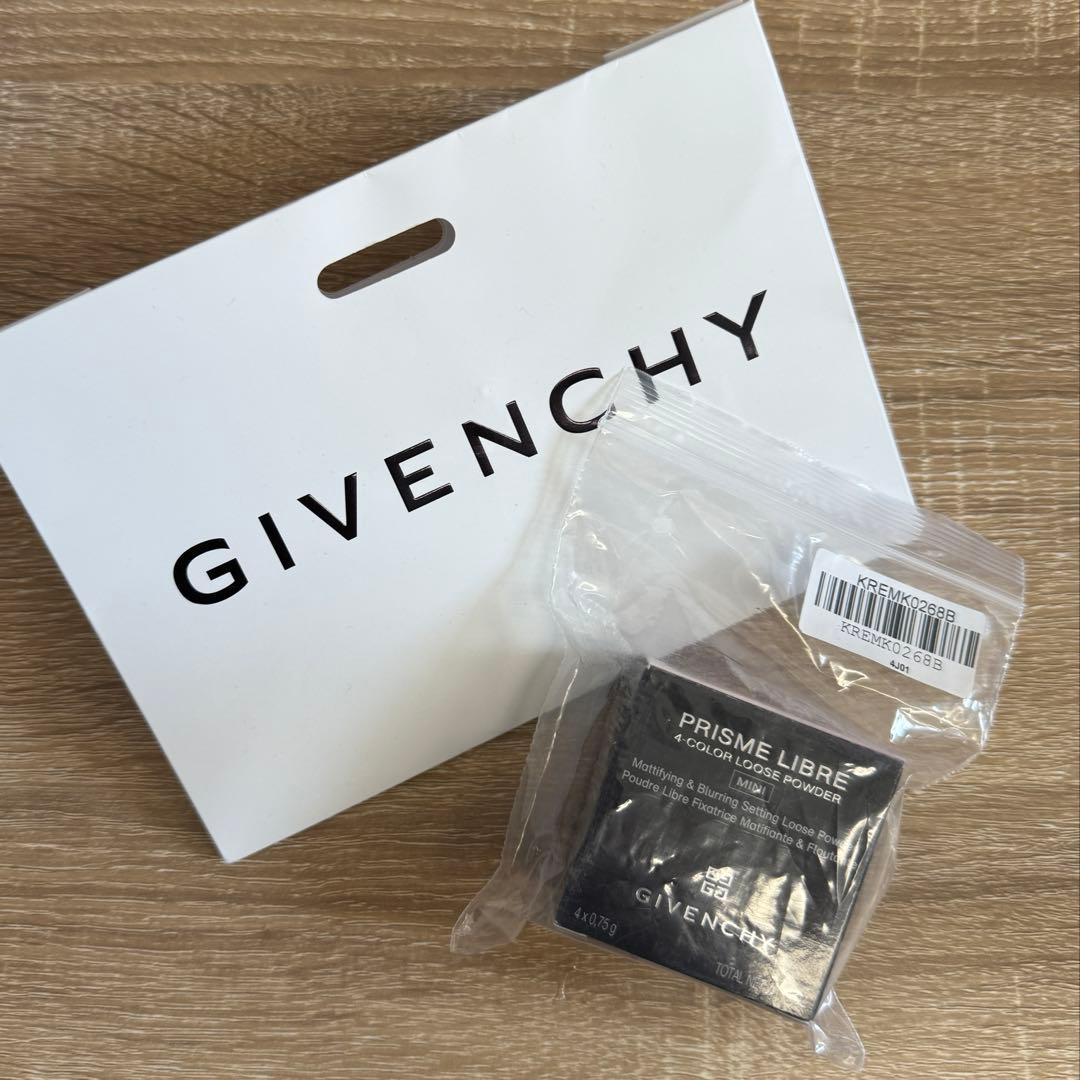 ヒョンジン　ジバンシー　パウダー　GIVENCHY