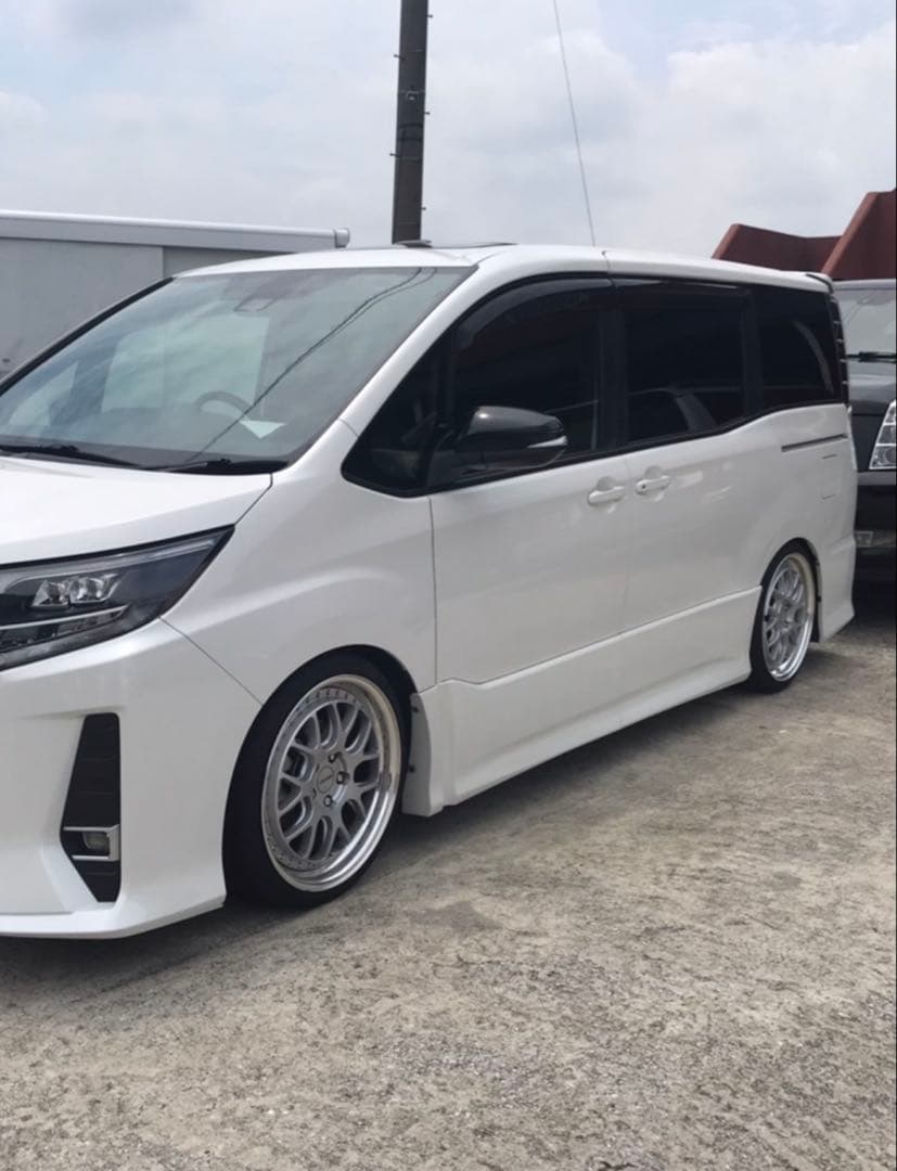 AME シャレン VMX 19インチ アルミホイール　4本