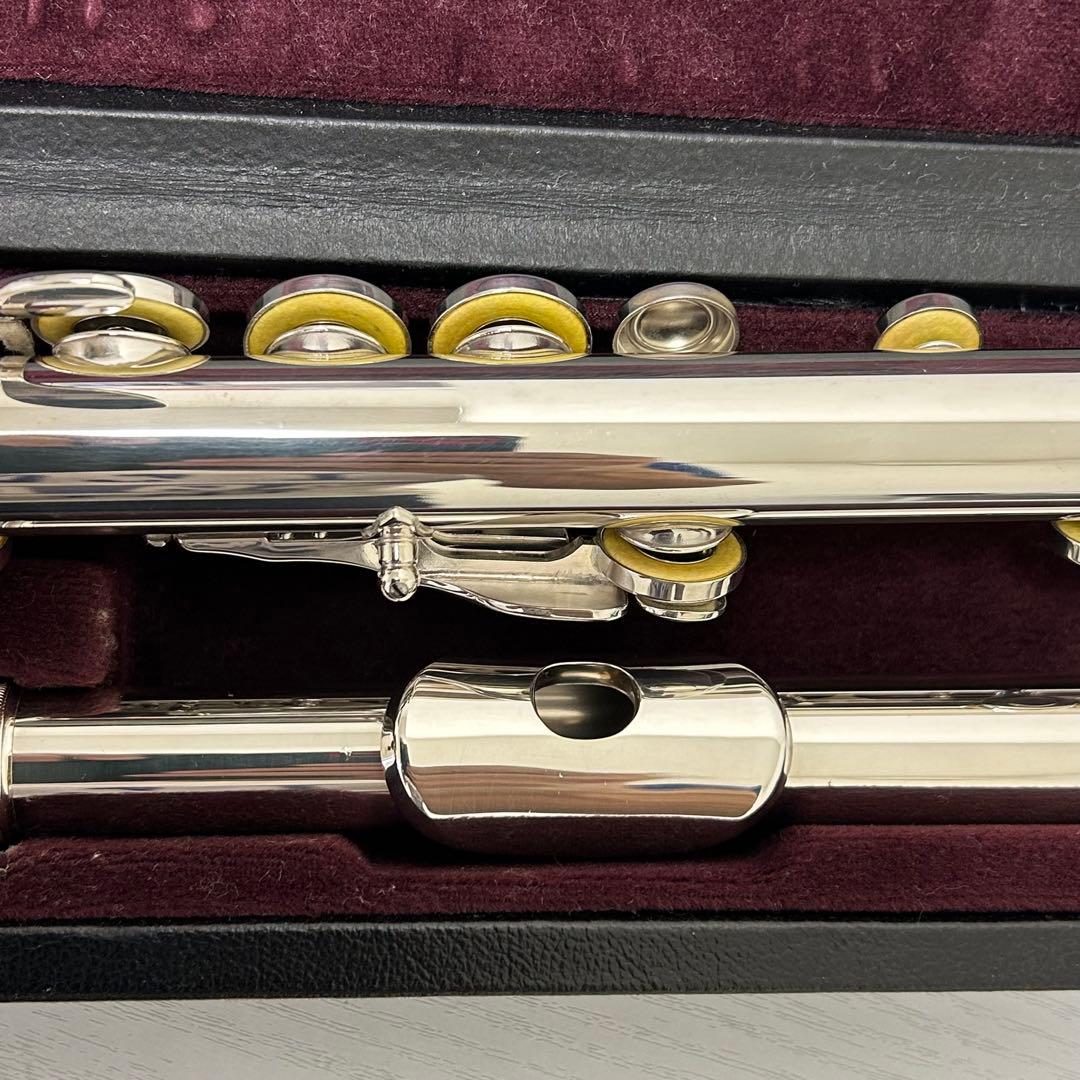 ヤマハフルート　YFL-211 Eメカ付き