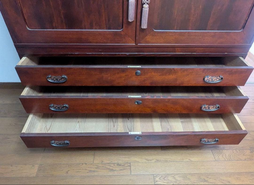 昭和　和ダンス　木製　(送料込み価格)