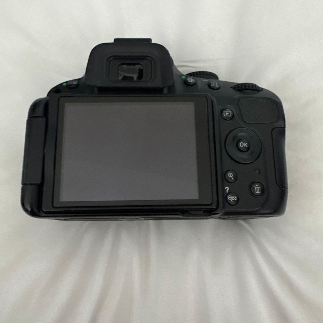 Nikon d5100 一眼レフカメラ