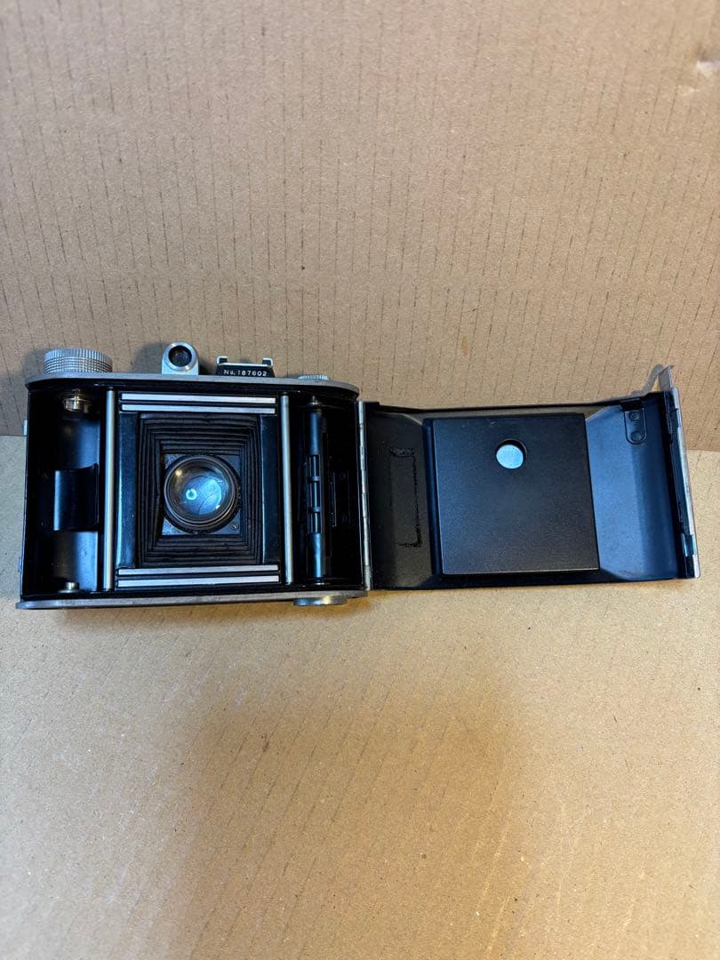 アンティークなミノルタ　蛇腹（ベローズ）カメラ　ケ-ス付き昭和レトロ 希少