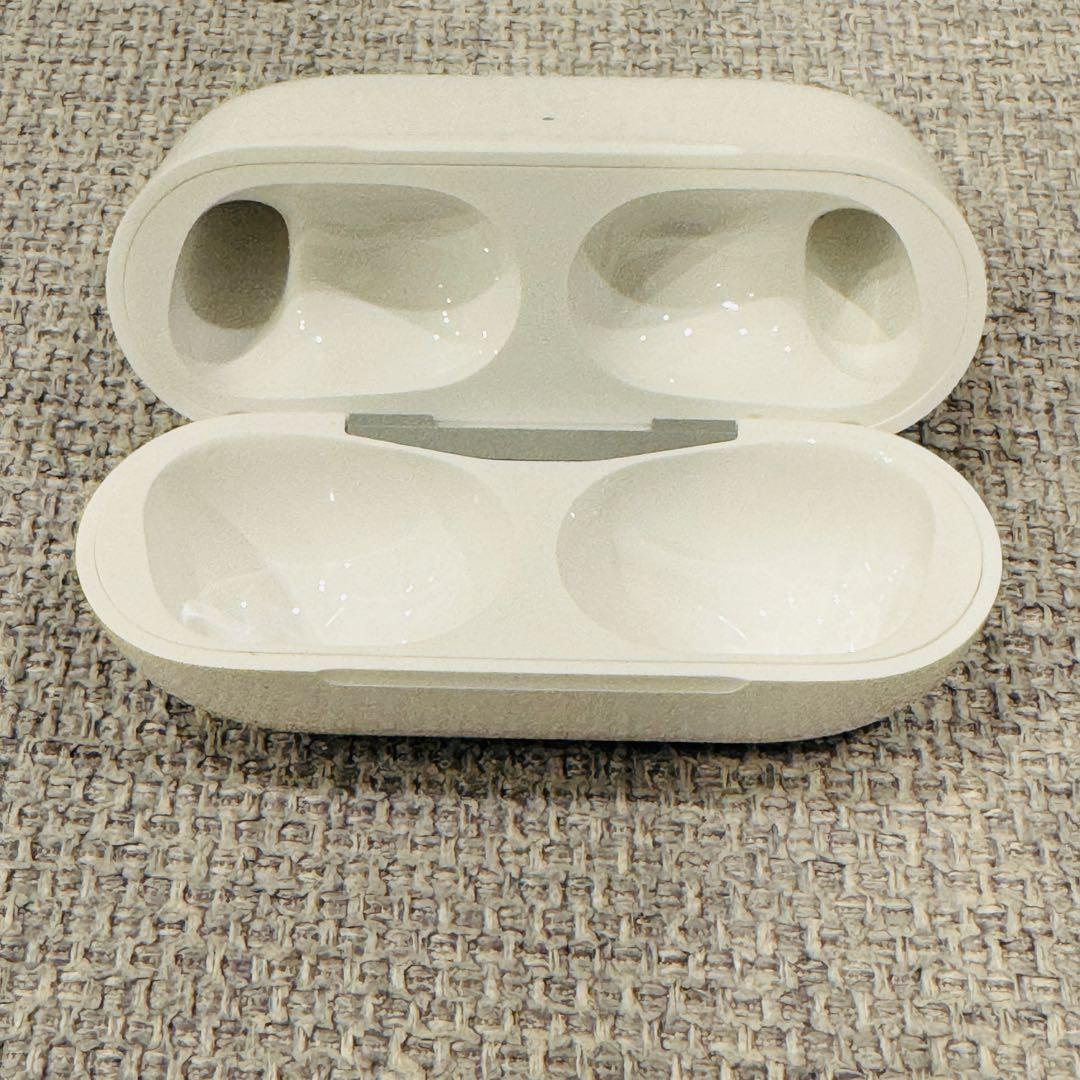 【ほぼ新品】AirPods Pro 第2世代 USB-C Apple 純正 本体