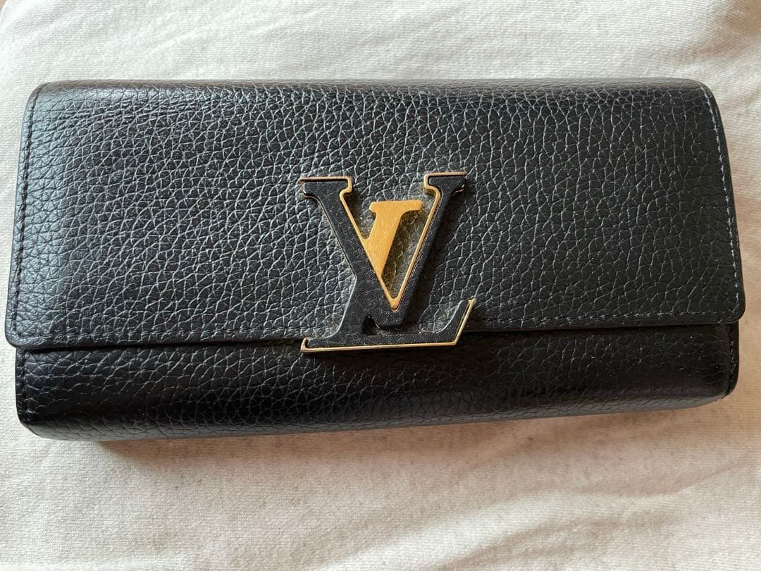 黒 ルイヴィトンポルトフォイユ カプシーヌ長財布 M61248