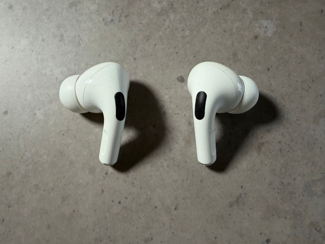 美品 AirPods PRO 第1世代　ケース付き