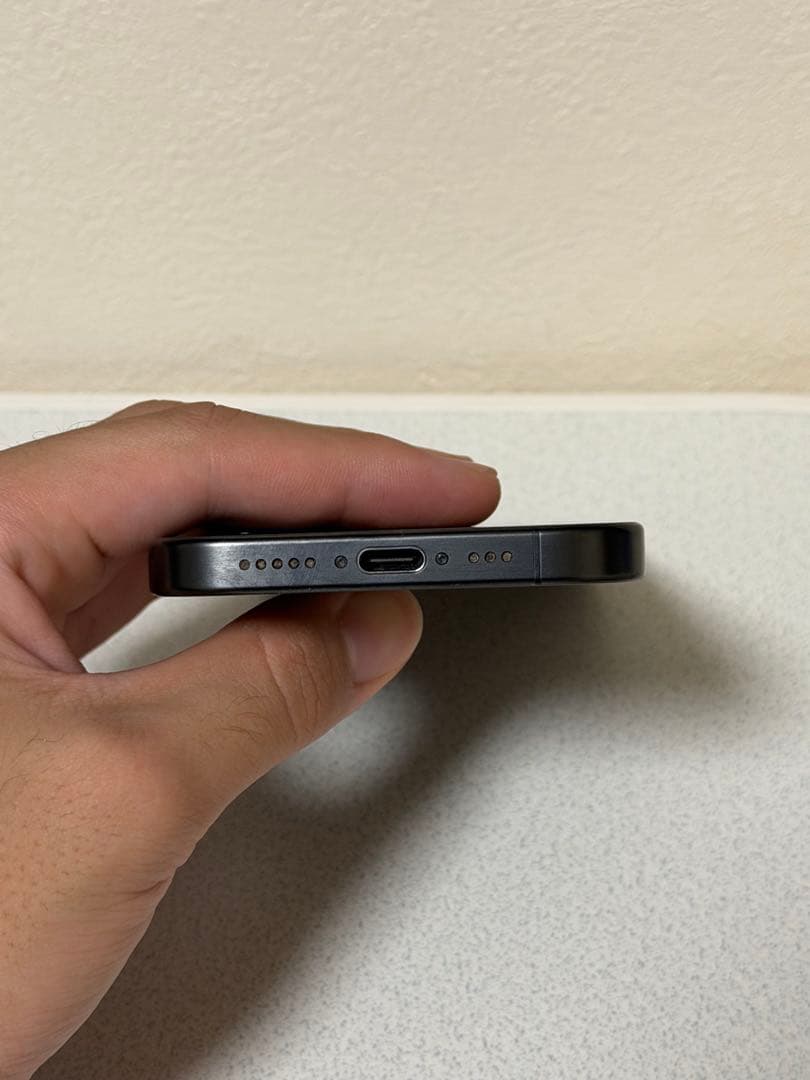 Apple iPhone 15Pro スペースブラック 本体