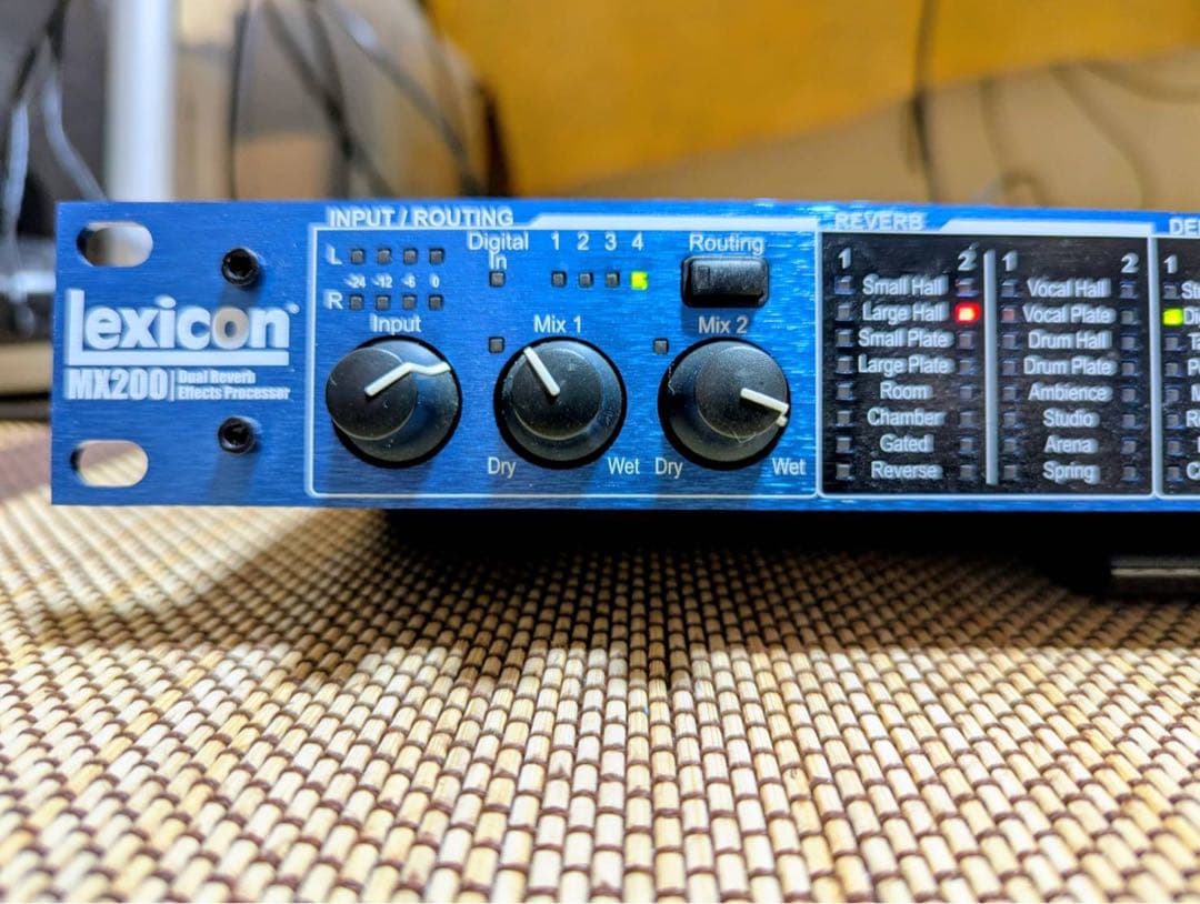 配信機器・PA機器・レコーディング機器 LEXICON MX200 FX