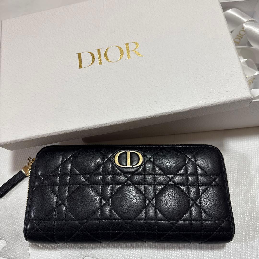 Dior 黒 キルティング 長財布 ストラップ付き