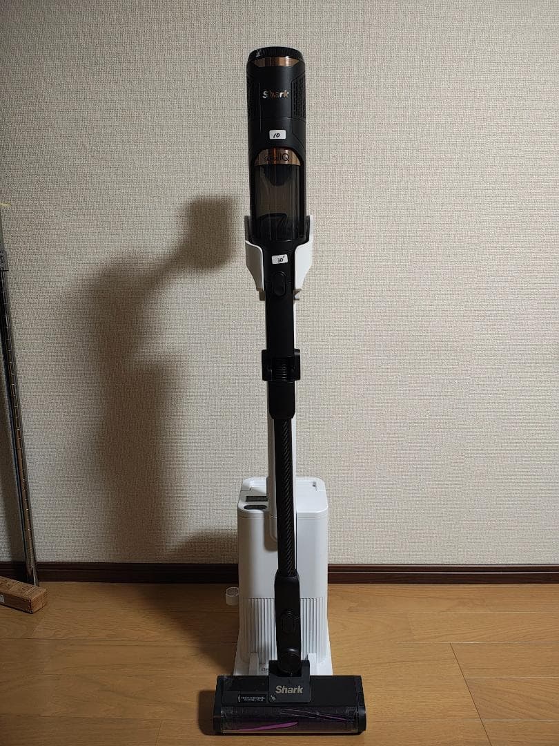 シャーク★Clean Sense iQ+ IW3241JBK★1