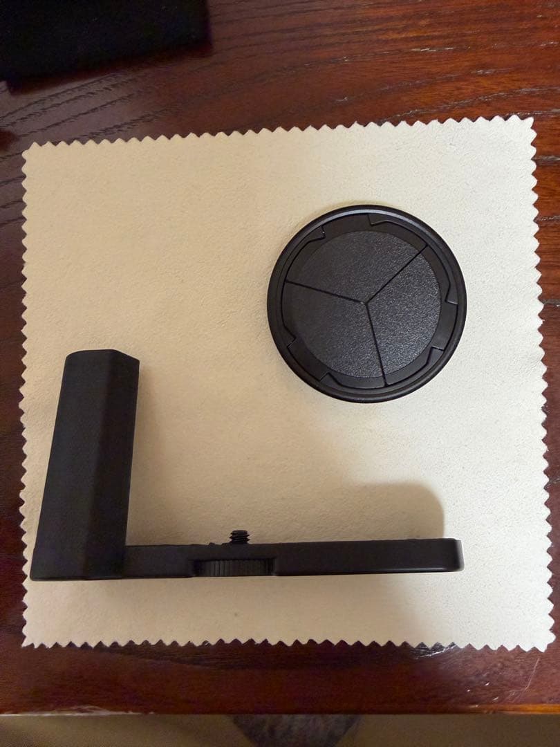 値下げ可能　leica d-lux7 純正レンズキャップ　純正グリップ