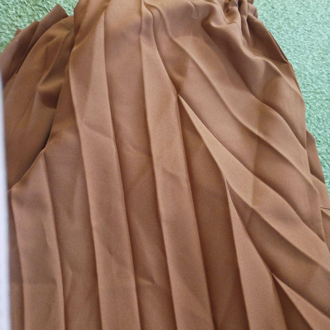 試着のみ美品 イッセイミヤケ me 2023モデル プリーツパンツ