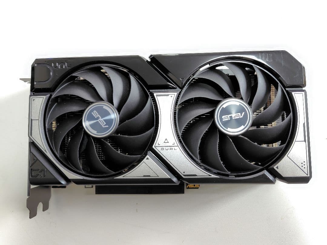 グラフィックボード・グラボ・ビデオカード ASUS GeForce RTX 5060 Ti 8GB OC
