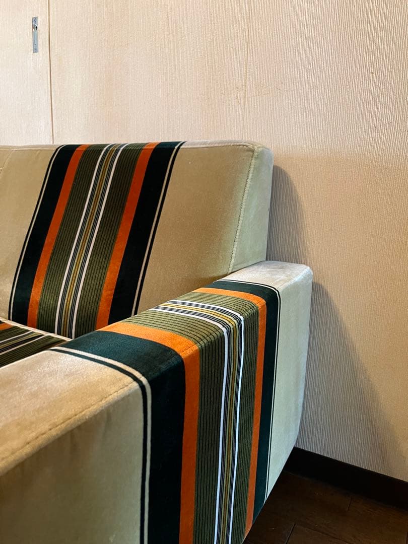 レトロ ストライプ 2人掛けソファ