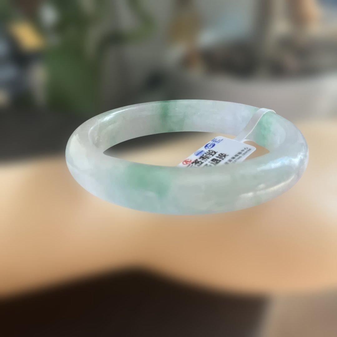 飘花翡翠バングル